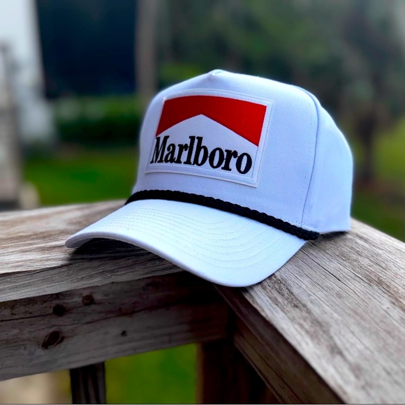 Marlboro White Cap - Picture 3 of 3